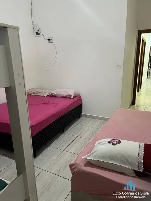 Casa com 3 quartos à venda, 165m2 em Caiçara, Praia Grande - SP - imagem 8 Foto 8 de Casa com 3 quartos à venda, 165m2 em Caiçara, Praia Grande - SP