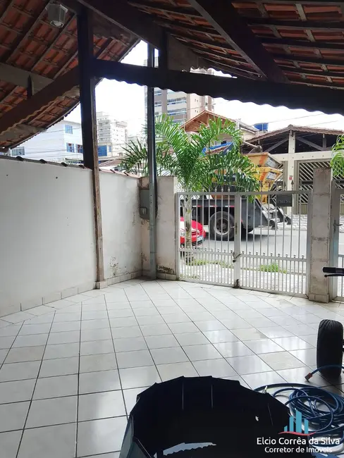Foto 1 de Casa com 2 quartos à venda, 126m2 em Ocian, Praia Grande - SP
