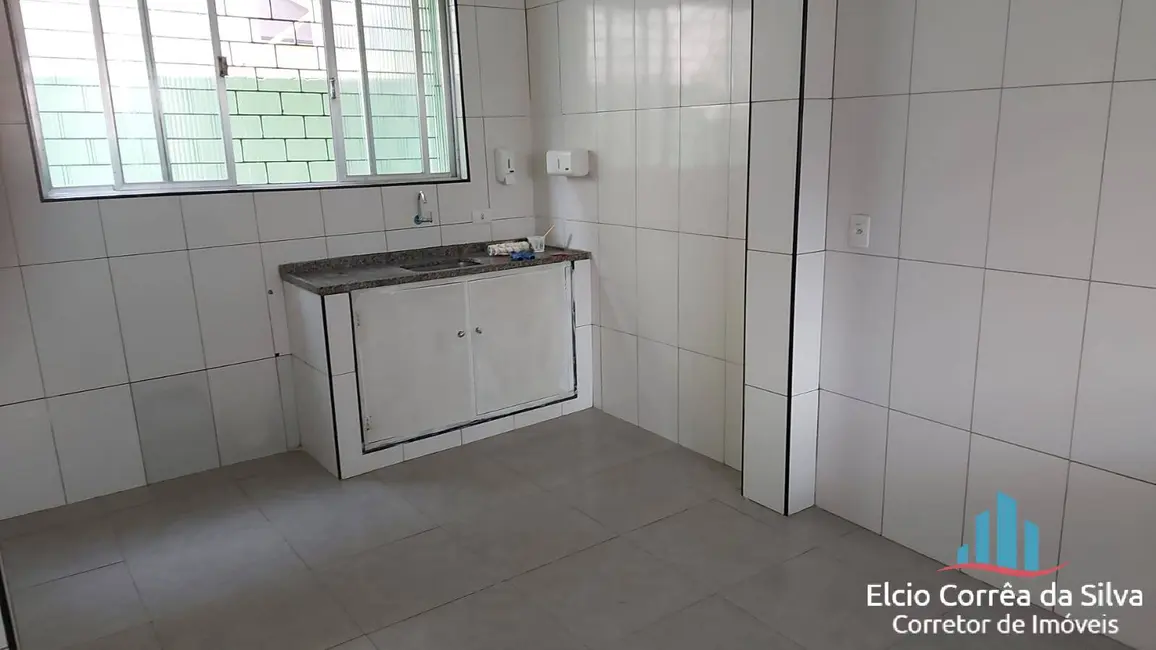 Casa com 5 quartos para alugar, 250m2 em Embaré, Santos - SP - imagem 6 Foto 6 de Casa com 5 quartos para alugar, 250m2 em Embaré, Santos - SP