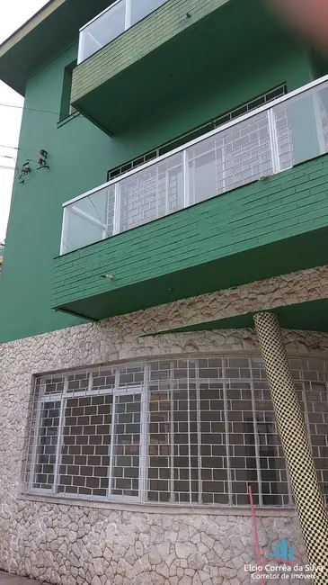 Casa com 5 quartos para alugar, 250m2 em Embaré, Santos - SP - imagem 1 Foto 1 de Casa com 5 quartos para alugar, 250m2 em Embaré, Santos - SP