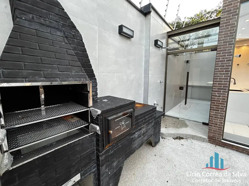 Casa com 5 quartos à venda, 240m2 em Campo Grande, Santos - SP - imagem 3 Foto 3 de Casa com 5 quartos à venda, 240m2 em Campo Grande, Santos - SP