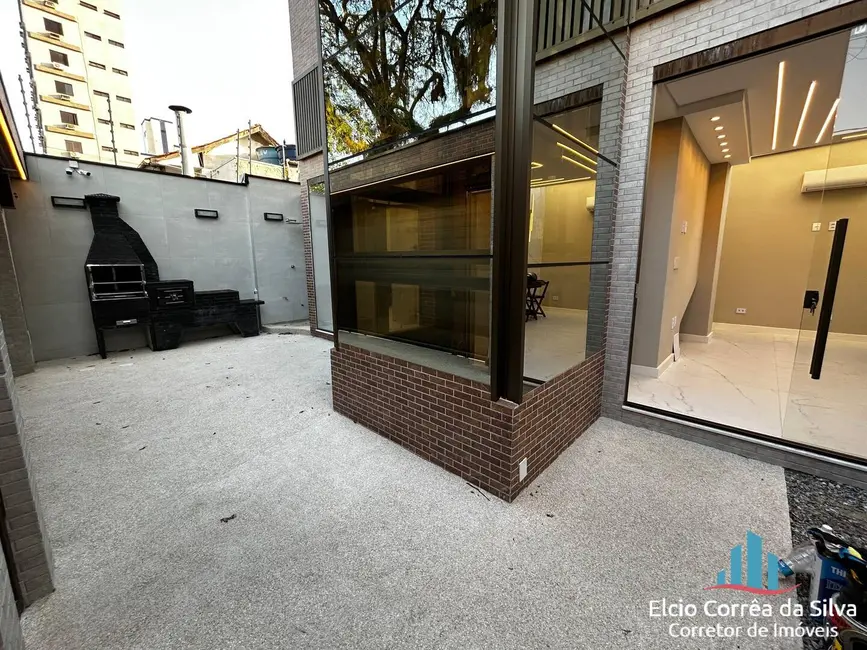 Casa com 5 quartos à venda, 240m2 em Campo Grande, Santos - SP - imagem 9 Foto 9 de Casa com 5 quartos à venda, 240m2 em Campo Grande, Santos - SP