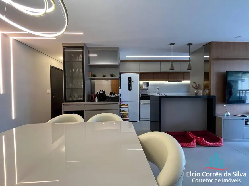 Apartamento com 3 quartos à venda, 228m2 em Canto do Forte, Praia Grande - SP - imagem 4 Foto 4 de Apartamento com 3 quartos à venda, 228m2 em Canto do Forte, Praia Grande - SP