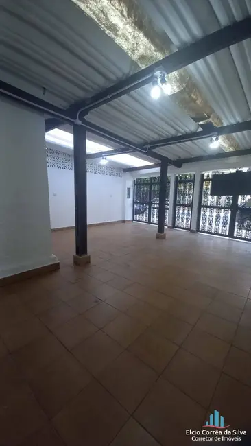 Foto 1 de Casa com 6 quartos para alugar, 325m2 em Vila Mathias, Santos - SP
