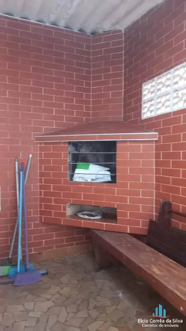 Foto 4 de Casa com 6 quartos para alugar, 325m2 em Vila Mathias, Santos - SP