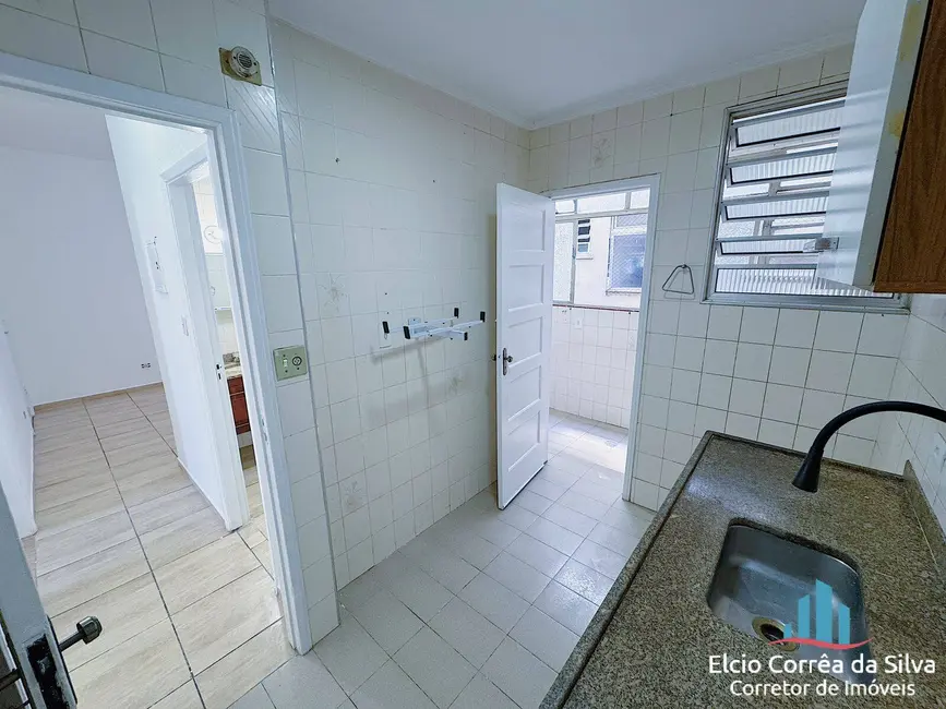 Foto 3 de Apartamento com 2 quartos para alugar, 64m2 em Embaré, Santos - SP