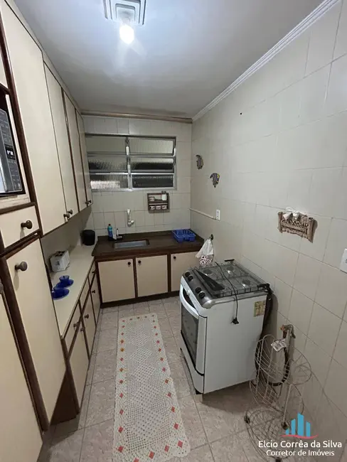 Foto 5 de Apartamento com 2 quartos para alugar, 60m2 em Gonzaga, Santos - SP
