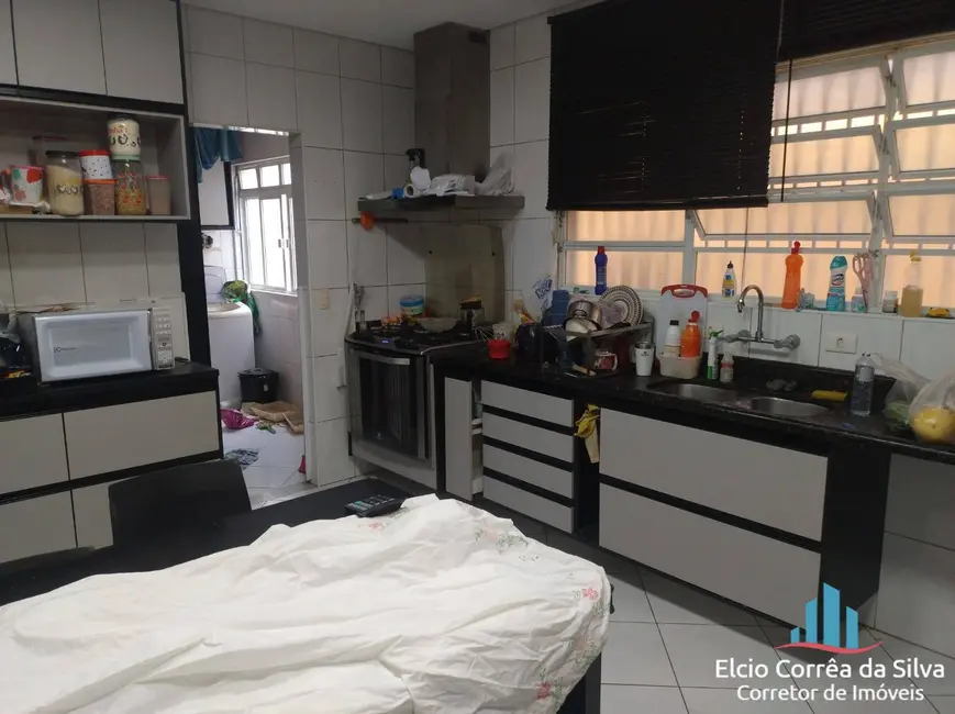 Casa com 3 quartos à venda, 186m2 em Campo Grande, Santos - SP - imagem 4 Foto 4 de Casa com 3 quartos à venda, 186m2 em Campo Grande, Santos - SP