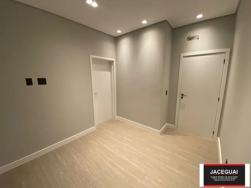Foto 8 de Casa de Condomínio com 3 quartos para alugar, 245m2 em Votorantim - SP