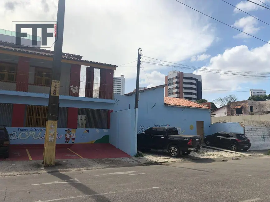 Foto 14 de Casa com 10 quartos para alugar, 363m2 em Fátima, Fortaleza - CE