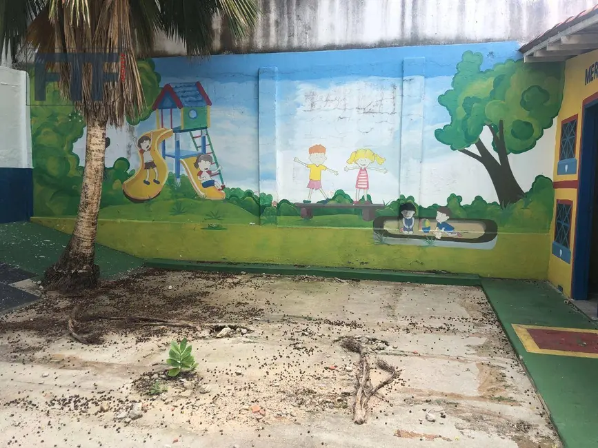 Foto 4 de Casa com 10 quartos para alugar, 363m2 em Fátima, Fortaleza - CE