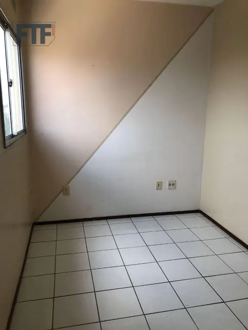 Foto 2 de Apartamento com 2 quartos à venda, 55m2 em Barroso, Fortaleza - CE