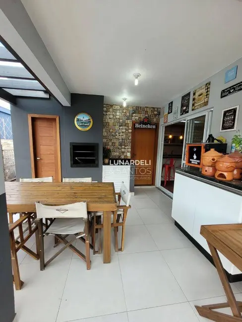 Foto 2 de Casa com 3 quartos à venda, 225m2 em Rio Tavares, Florianopolis - SC