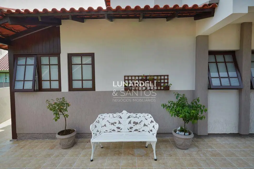 Casa com 3 quartos à venda, 220m2 em Itaguaçu, Florianopolis - SC - imagem 6 Foto 6 de Casa com 3 quartos à venda, 220m2 em Itaguaçu, Florianopolis - SC