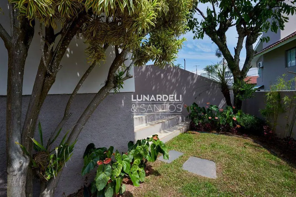 Casa com 3 quartos à venda, 220m2 em Itaguaçu, Florianopolis - SC - imagem 9 Foto 9 de Casa com 3 quartos à venda, 220m2 em Itaguaçu, Florianopolis - SC