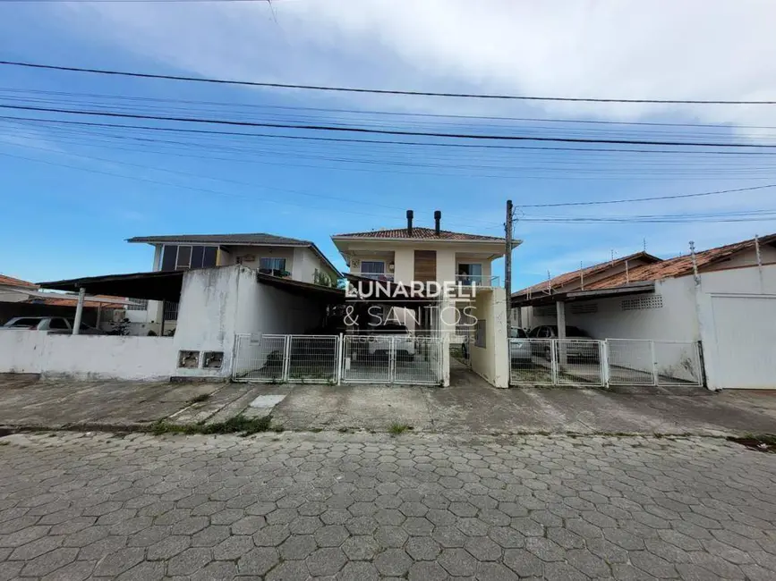 Foto 1 de Sobrado com 2 quartos à venda, 60m2 em Palhoca - SC