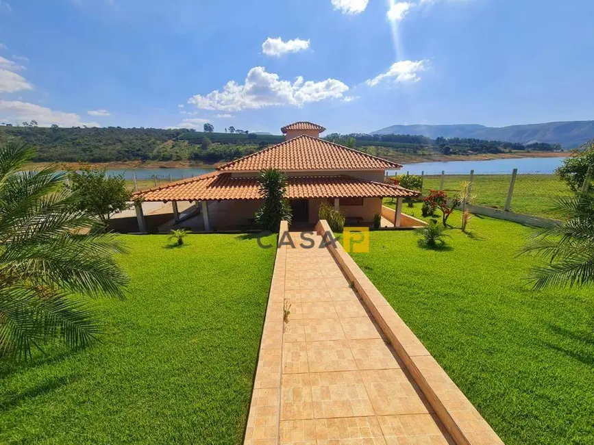 Foto 2 de Chácara com 4 quartos à venda, 1800m2 em Carmo Do Rio Claro - MG