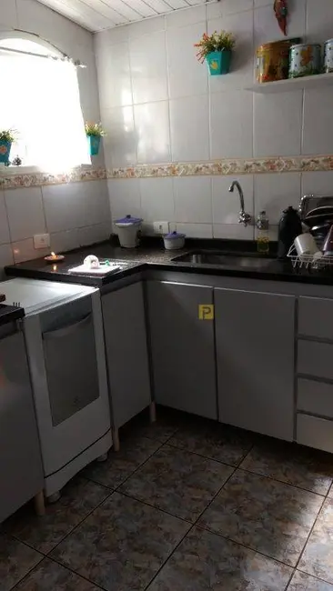 Foto 3 de Casa com 3 quartos à venda, 216m2 em Vila Cordenonsi, Americana - SP