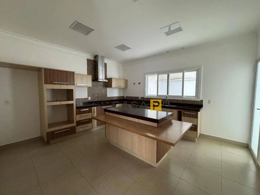 Casa de Condomínio com 4 quartos para alugar, 400m2 em Jardim Trípoli, Americana - SP - imagem 9 Foto 9 de Casa de Condomínio com 4 quartos para alugar, 400m2 em Jardim Trípoli, Americana - SP