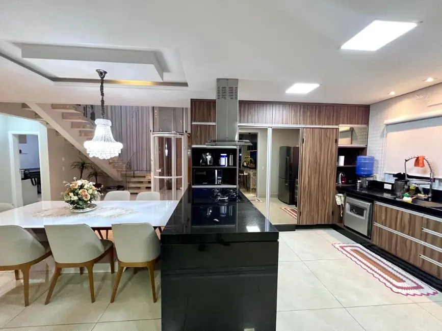 Casa de Condomínio com 3 quartos à venda, 450m2 em Loteamento Residencial Jardim Villagio, Americana - SP - imagem 7 Foto 7 de Casa de Condomínio com 3 quartos à venda, 450m2 em Loteamento Residencial Jardim Villagio, Americana - SP