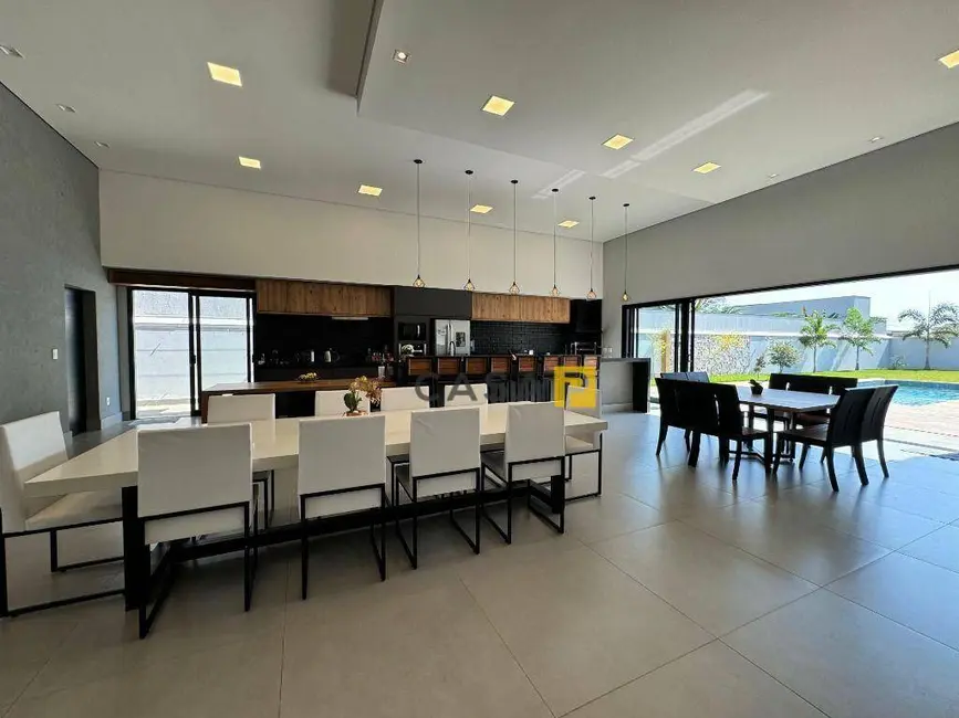 Foto 3 de Casa de Condomínio com 4 quartos à venda, 1000m2 em Estância Hípica, Nova Odessa - SP