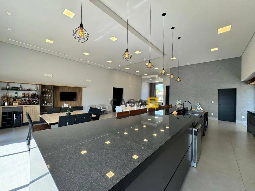 Foto 5 de Casa de Condomínio com 4 quartos à venda, 1000m2 em Estância Hípica, Nova Odessa - SP