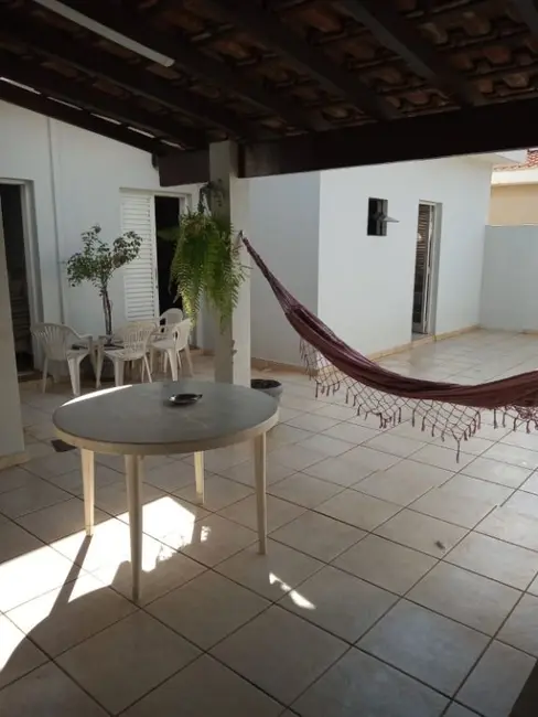 Foto 4 de Casa com 2 quartos à venda, 387m2 em Chácara Machadinho II, Americana - SP