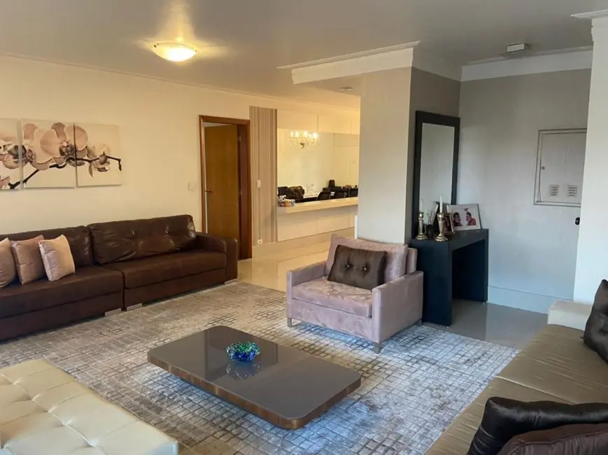 Foto 1 de Apartamento com 3 quartos à venda e para alugar, 240m2 em Vila Santa Catarina, Americana - SP