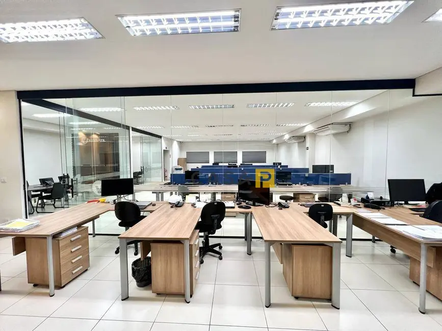 Armazém / Galpão à venda e para alugar, 330m2 em Loteamento Industrial Machadinho, Americana - SP - imagem 8 Foto 8 de Armazém / Galpão à venda e para alugar, 330m2 em Loteamento Industrial Machadinho, Americana - SP