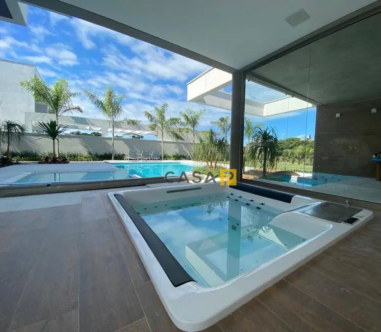 Casa com 7 quartos à venda, 1080m2 em Riviera de São Lourenço, Bertioga - SP - imagem 4 Foto 4 de Casa com 7 quartos à venda, 1080m2 em Riviera de São Lourenço, Bertioga - SP