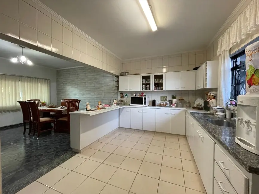 Casa com 3 quartos à venda, 300m2 em Vila Dainese, Americana - SP - imagem 8 Foto 8 de Casa com 3 quartos à venda, 300m2 em Vila Dainese, Americana - SP