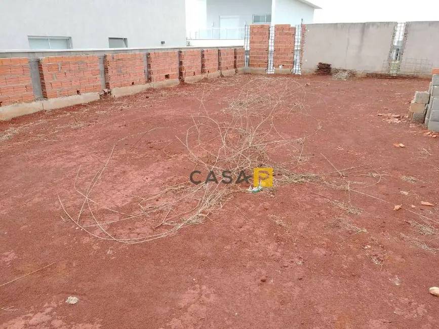 Foto 2 de Terreno / Lote à venda, 465m2 em Fazenda Santa Lúcia, Americana - SP