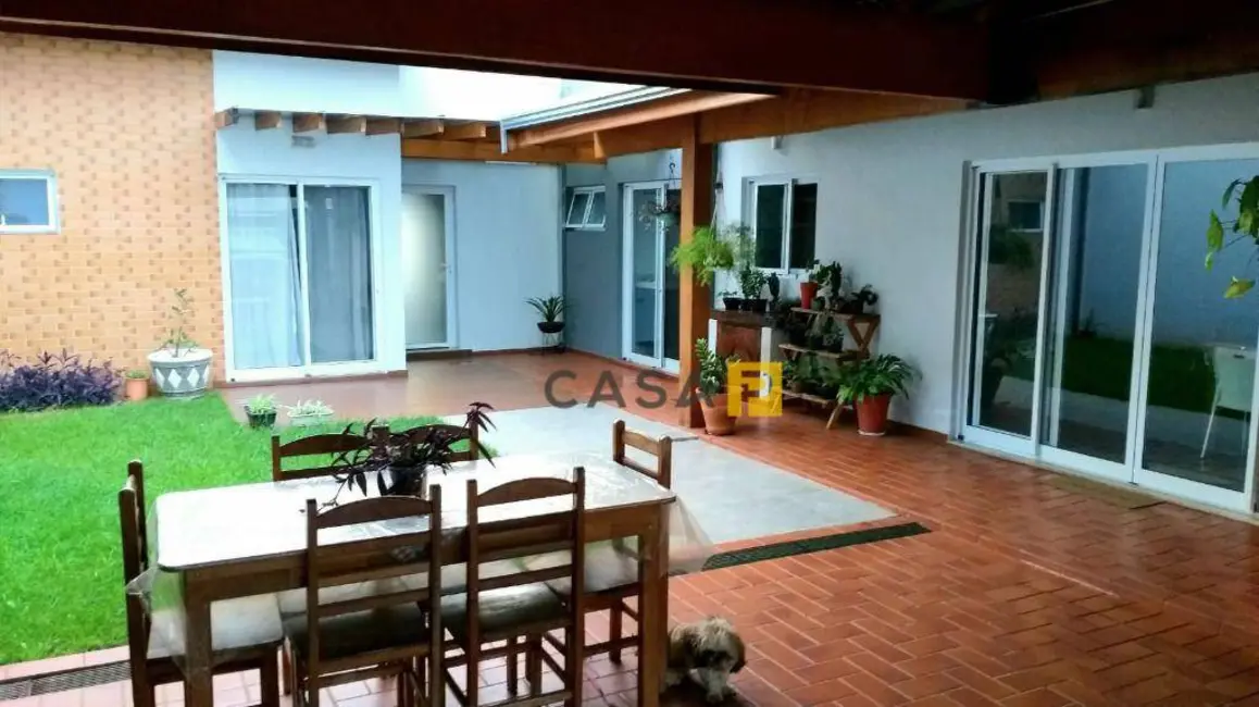 Foto 1 de Casa com 3 quartos à venda, 300m2 em Jardim Maria Helena, Nova Odessa - SP