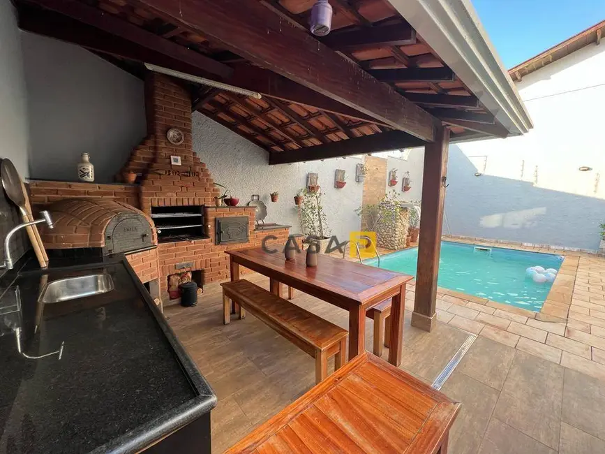 Foto 3 de Casa com 4 quartos à venda, 280m2 em Jardim São Paulo, Americana - SP