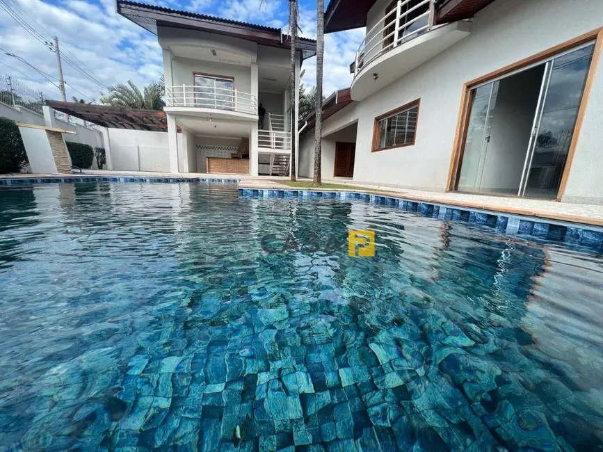 Casa de Condomínio com 3 quartos à venda e para alugar, 1250m2 em Vale das Paineiras, Americana - SP - imagem 4 Foto 4 de Casa de Condomínio com 3 quartos à venda e para alugar, 1250m2 em Vale das Paineiras, Americana - SP