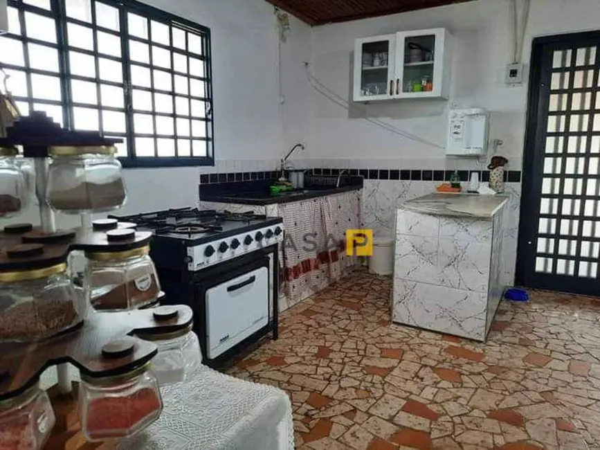 Foto 3 de Sítio / Rancho com 5 quartos à venda, 2249m2 em Caconde - SP