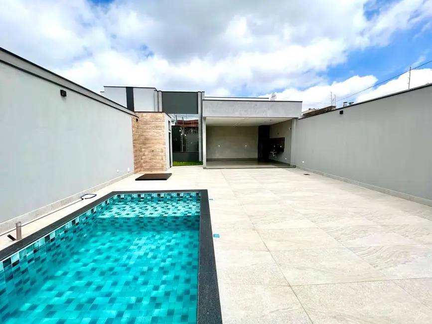 Foto 1 de Casa com 3 quartos à venda, 310m2 em Parque Novo Mundo, Americana - SP