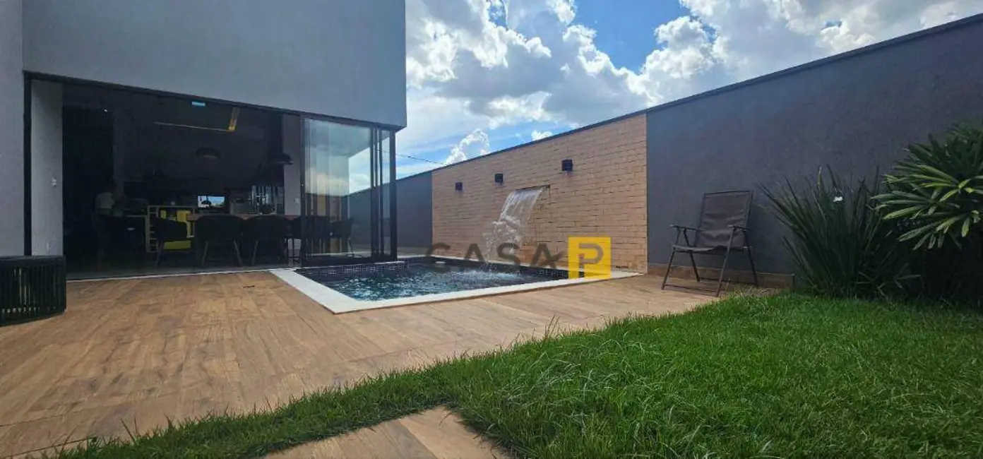 Foto 3 de Casa de Condomínio com 3 quartos à venda, 300m2 em Nova Odessa - SP