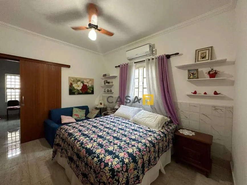 Foto 2 de Chácara com 3 quartos à venda, 1630m2 em Limeira - SP