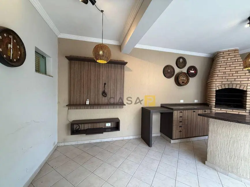 Foto 8 de Casa com 3 quartos à venda e para alugar, 215m2 em Vila Santa Maria, Americana - SP