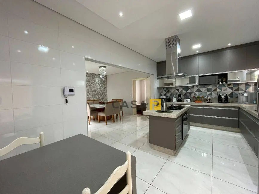 Foto 7 de Casa com 3 quartos à venda, 350m2 em Jardim Ipiranga, Americana - SP