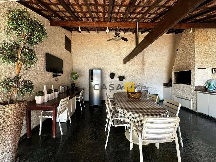 Foto 12 de Casa à venda, 974m2 em Santo Antônio, Americana - SP