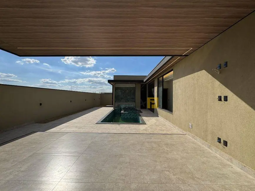 Casa de Condomínio com 3 quartos à venda, 490m2 em Nova Odessa - SP - imagem 2 Foto 2 de Casa de Condomínio com 3 quartos à venda, 490m2 em Nova Odessa - SP