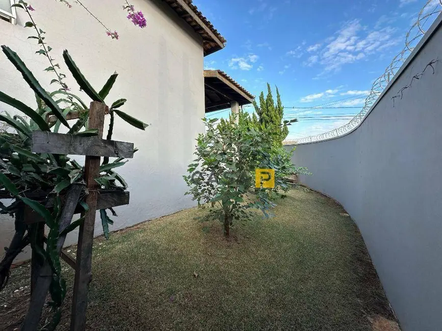 Foto 8 de Casa com 3 quartos à venda, 357m2 em Jardim Maria Helena, Nova Odessa - SP