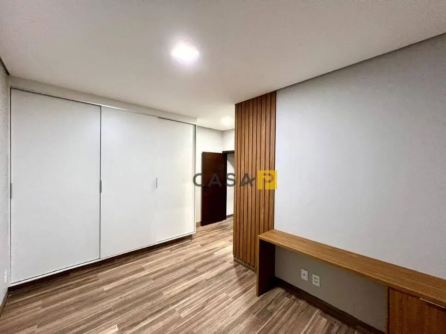 Casa com 3 quartos à venda e para alugar, 360m2 em Jardim Imperador, Americana - SP - imagem 5 Foto 5 de Casa com 3 quartos à venda e para alugar, 360m2 em Jardim Imperador, Americana - SP