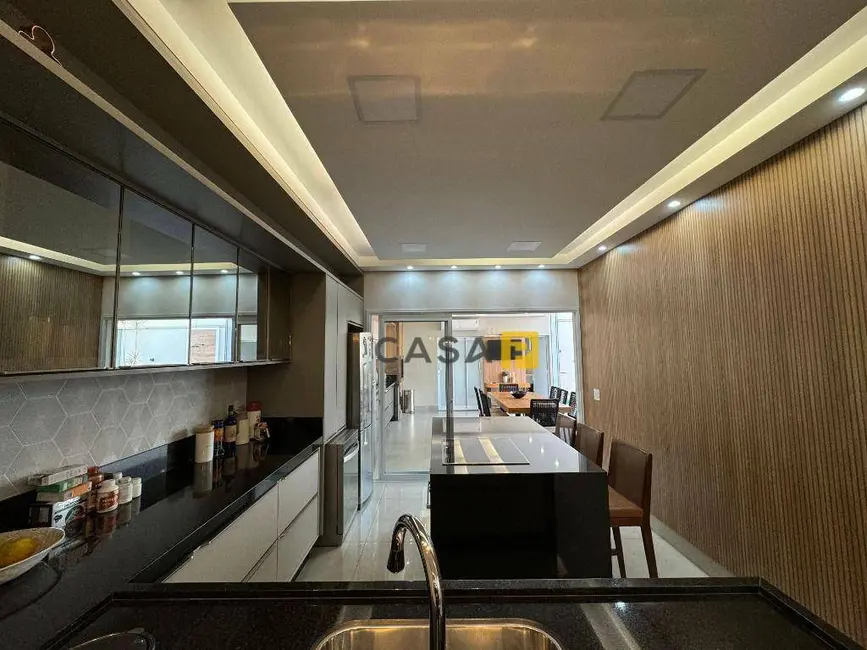 Casa de Condomínio com 3 quartos à venda, 360m2 em Loteamento Residencial Jardim dos Ipês Amarelos, Americana - SP - imagem 8 Foto 8 de Casa de Condomínio com 3 quartos à venda, 360m2 em Loteamento Residencial Jardim dos Ipês Amarelos, Americana - SP