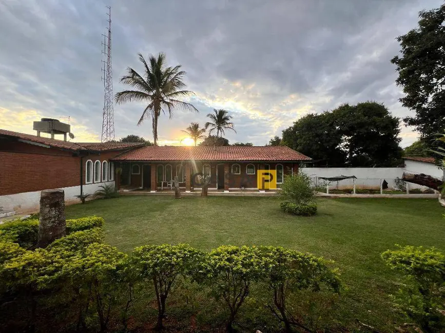 Foto 2 de Chácara com 6 quartos à venda, 2000m2 em Parque das Laranjeiras, Cosmopolis - SP
