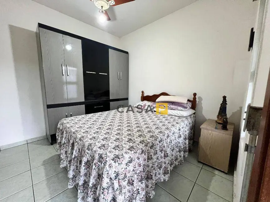 Foto 9 de Chácara com 6 quartos à venda, 2000m2 em Parque das Laranjeiras, Cosmopolis - SP