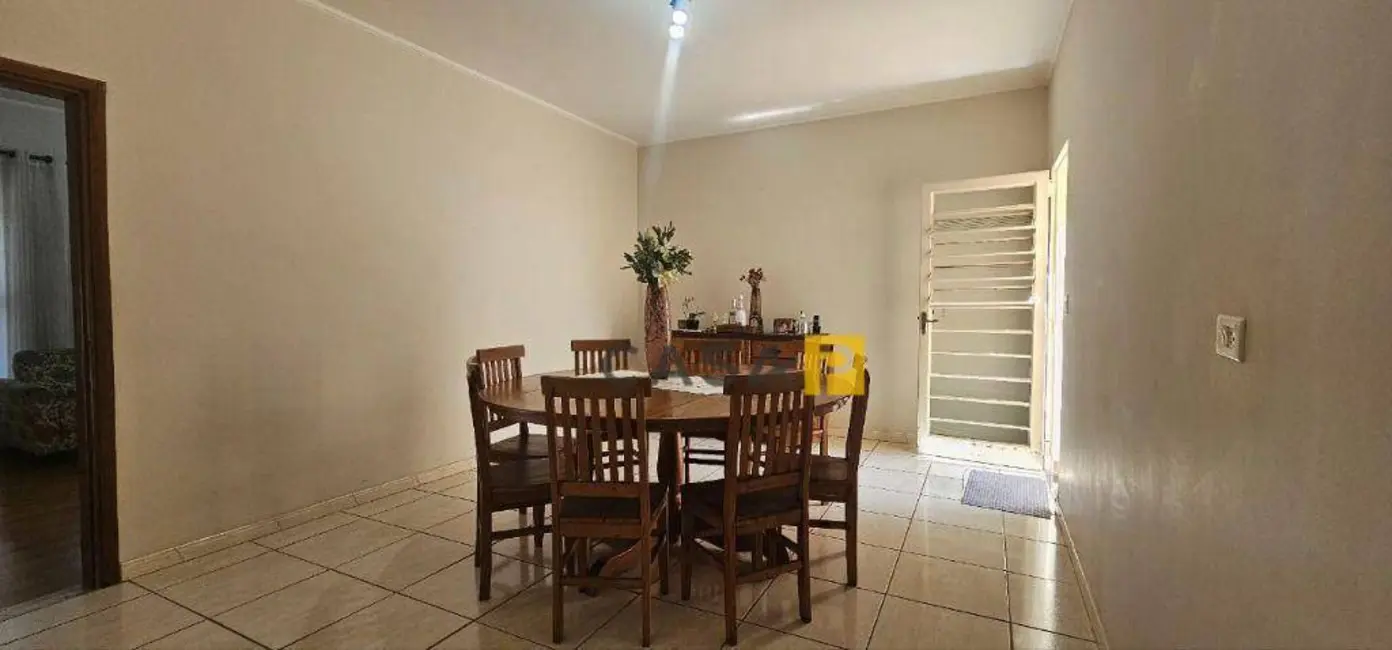 Foto 4 de Casa com 3 quartos à venda, 324m2 em Monte Carlo, Americana - SP