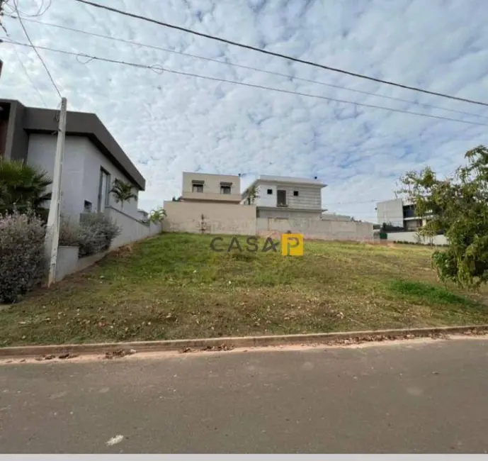 Foto 2 de Terreno / Lote à venda, 328m2 em Piracicaba - SP